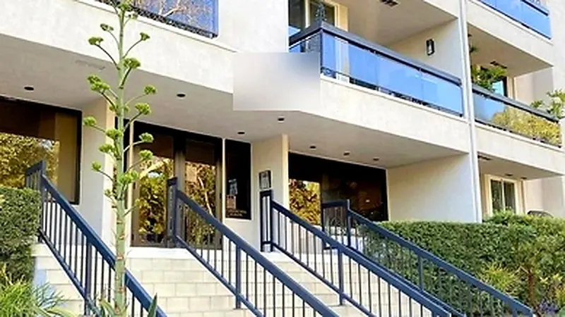 Common-area restoration & carpet in West Hollywood, CA