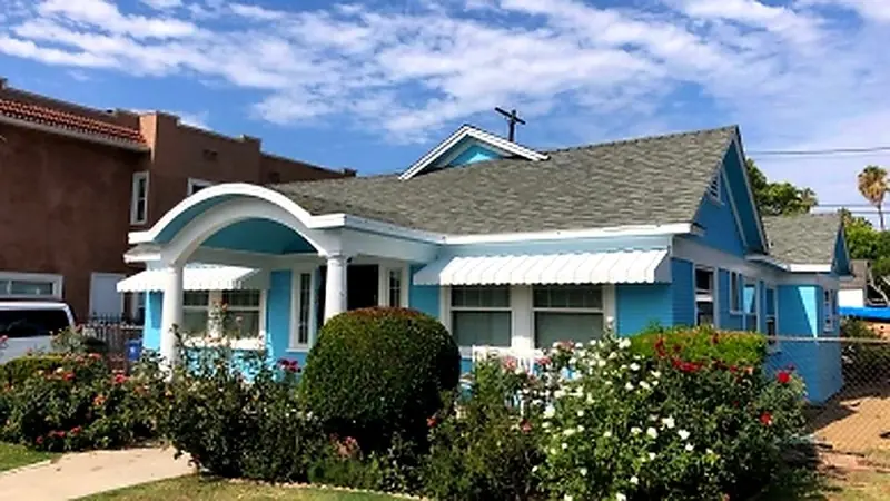 Lead-safe paint removal & exterior painting in Los Angeles, CA